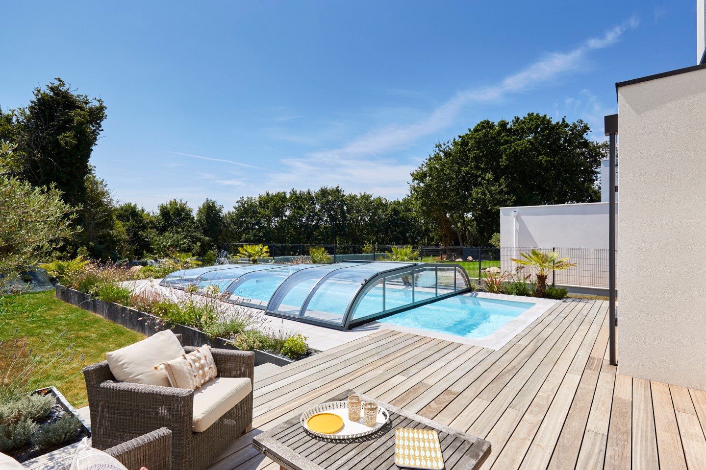 L’abri de piscine Bas