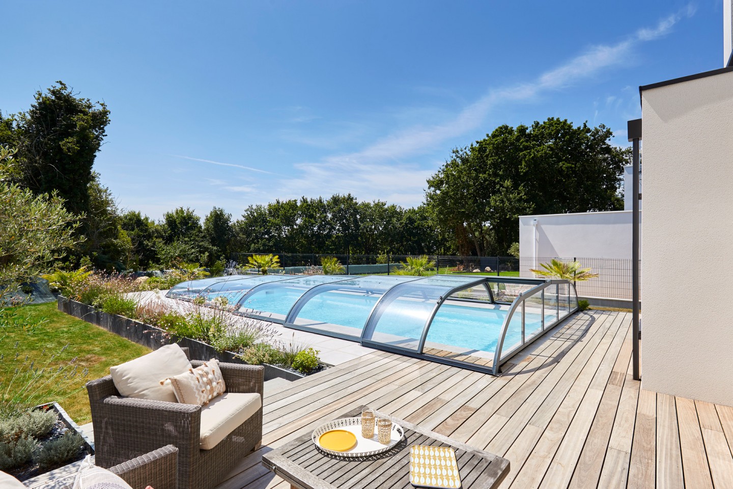 Terrasse mobile de piscine par Design Concept LS, sécurité et confort!