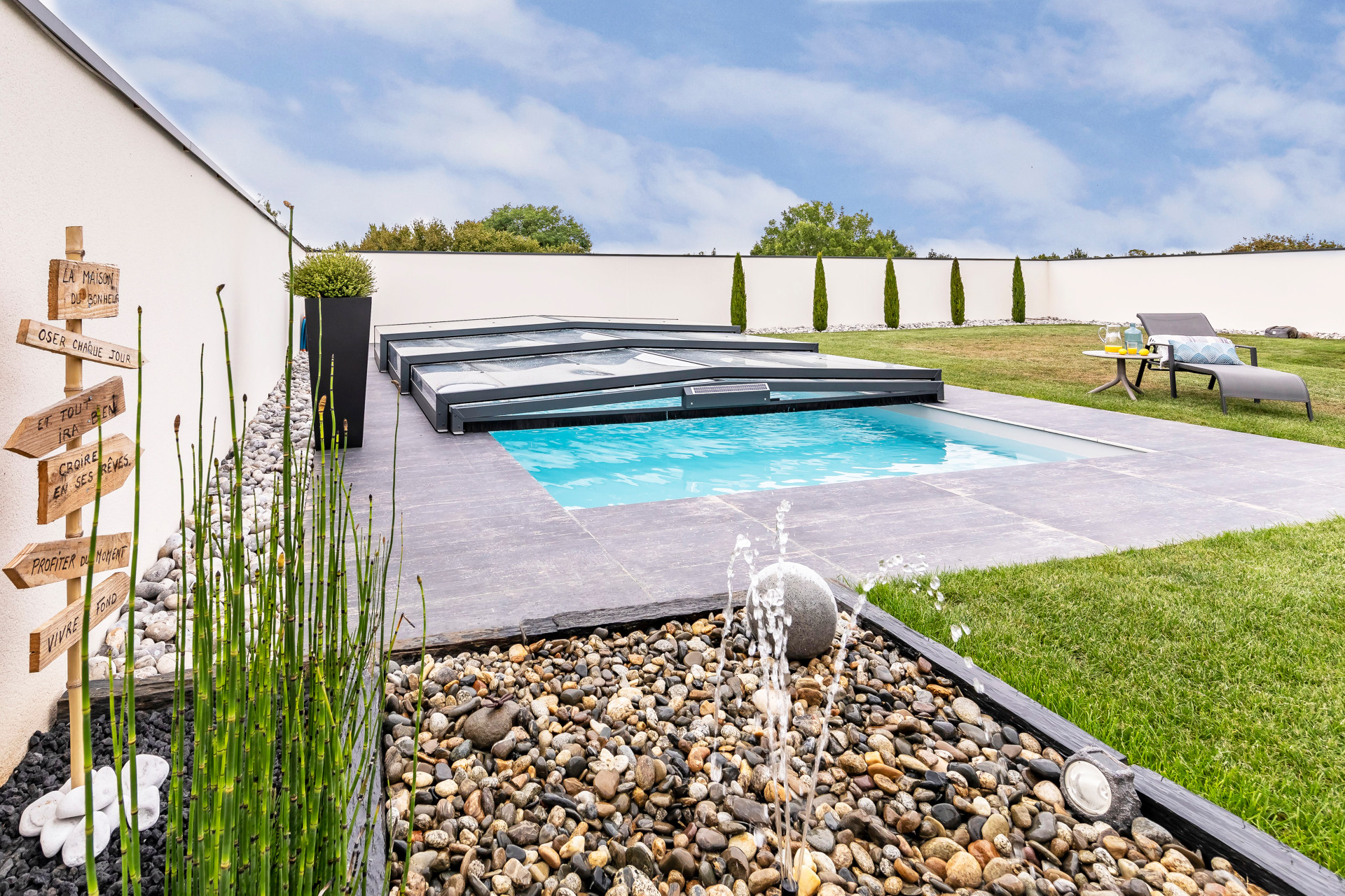 Comment entretenir mon abri de piscine ?