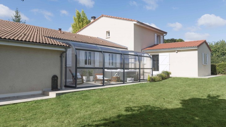 Abri de terrasse Panoramik à panneaux relevables