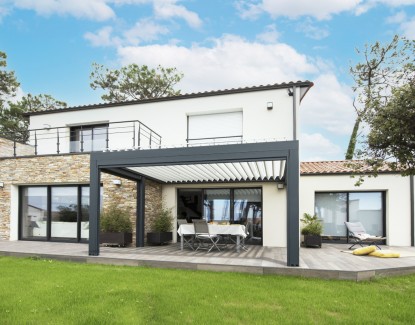 Opter pour une pergola à toit plat