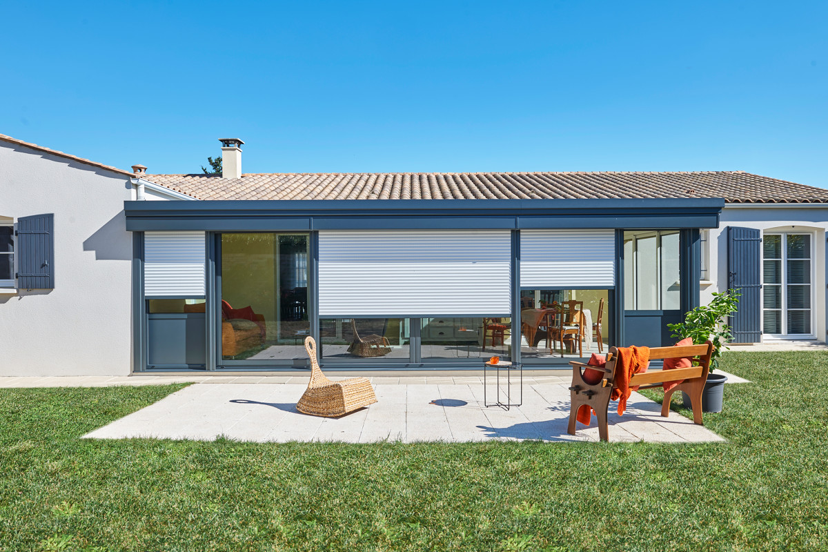 Choisir des volets roulants pour sa véranda