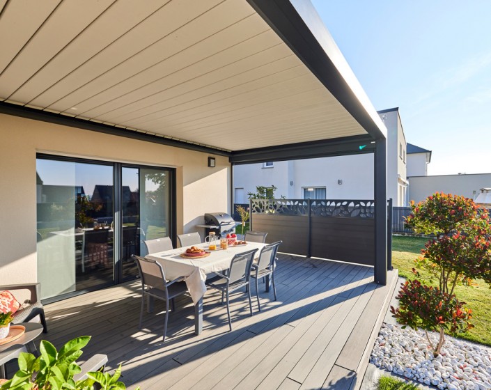 Pergola Bioclimatik à lames orientables