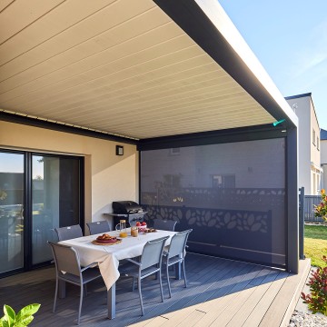 Peut-on installer une pergola en limite de propriété ?