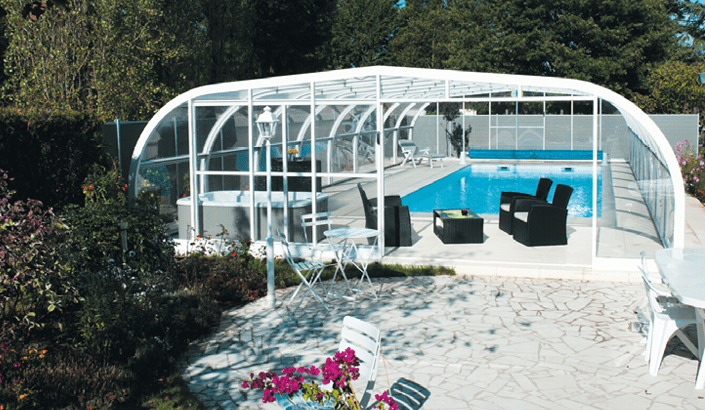 Abri de piscine Elliptik Haut à panneaux relevables 