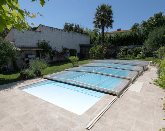 abri de piscine semi-plat