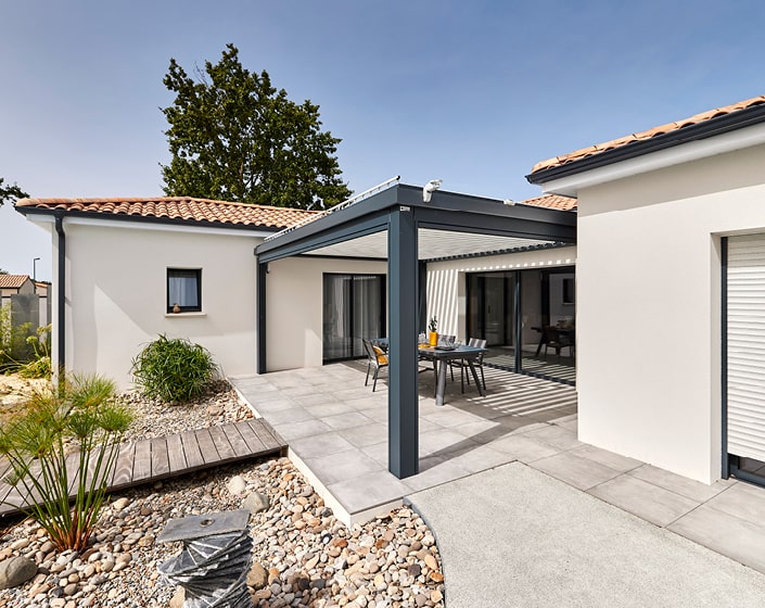Pergola Bioclimatik à lames orientables