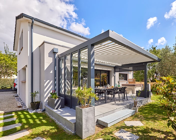 Pergola Bioclimatik à lames orientables