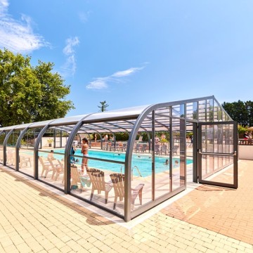 Abri de piscine Elliptik Haut à panneaux relevables