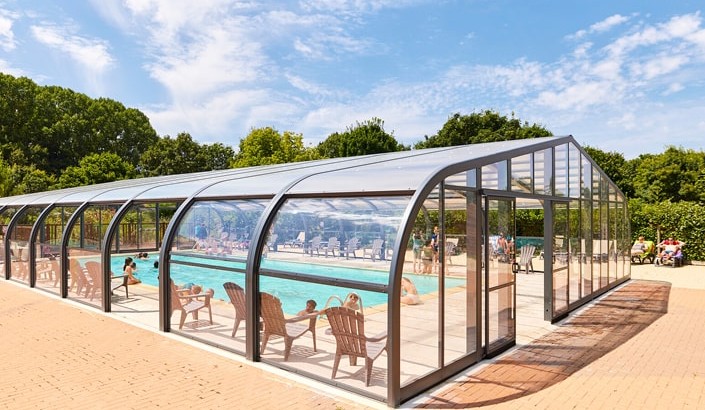 Abri de piscine Elliptik Haut à panneaux relevables