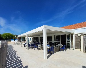 Quels avantages à installer un abri de terrasse ou une pergola en tant que professionnel ?