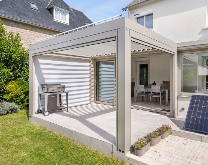 Pergola Bioclimatik à lames orientables