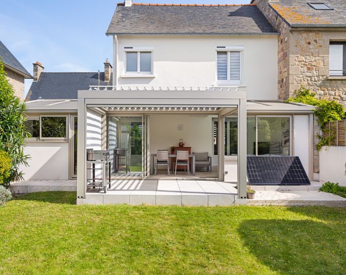 Pergola Bioclimatik à lames orientables