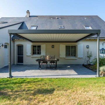 Pergola Bioclimatik à lames orientables