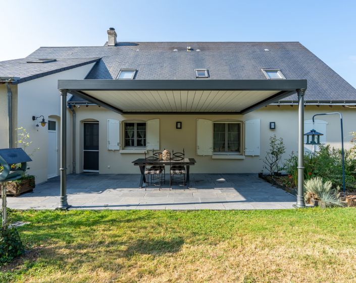 Pergola Bioclimatik à lames orientables