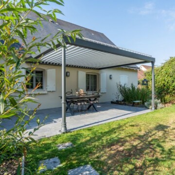 Pergola Bioclimatik à lames orientables