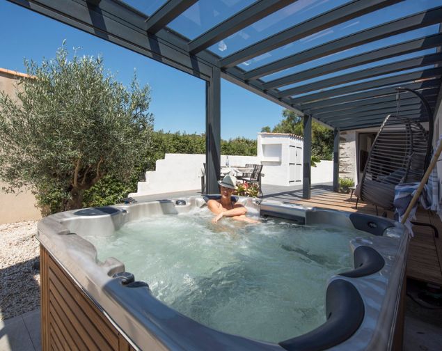 [POOL HOUSE] TOITURE / Toiture en verre