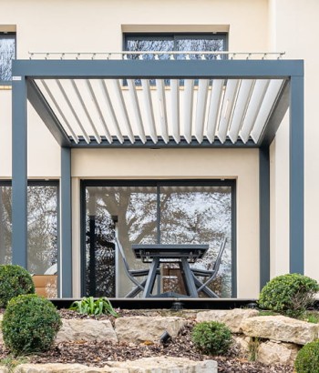 Pergola Bioclimatik à lames orientables