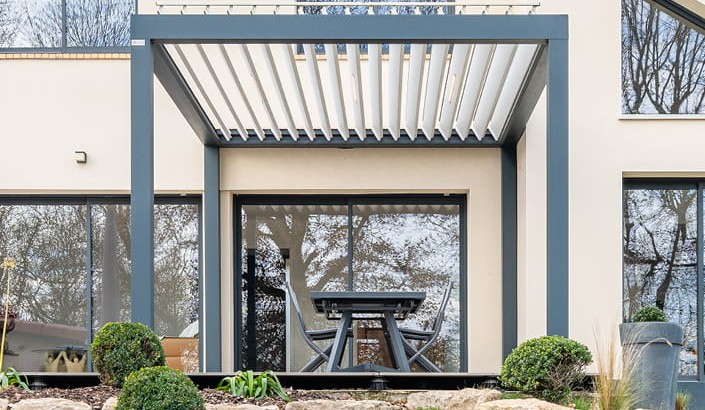 Pergola Bioclimatik à lames orientables