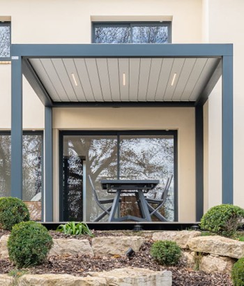 Pergola Bioclimatik à lames orientables