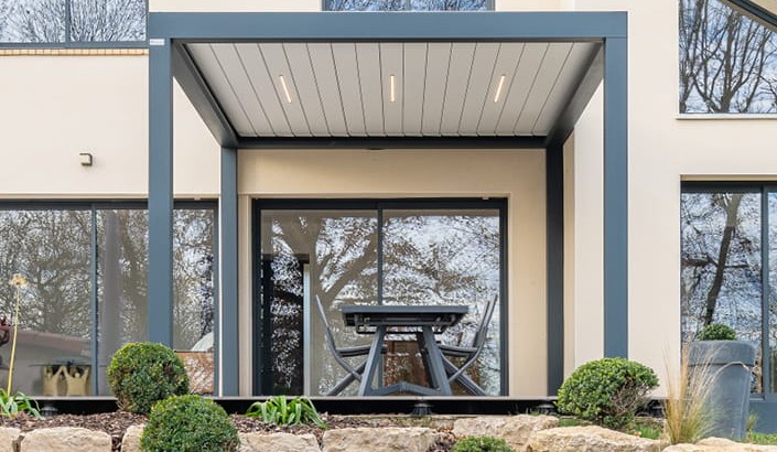 Pergola Bioclimatik à lames orientables