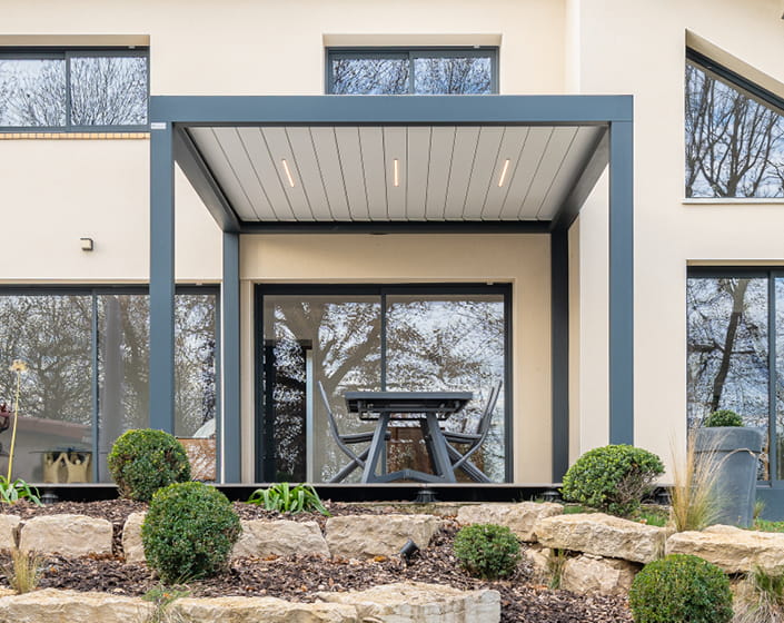 Pergola Bioclimatik à lames orientables