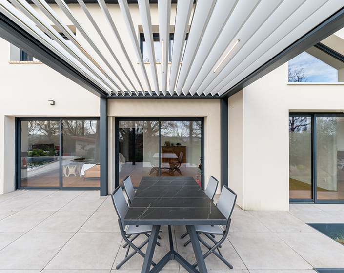 Pergola Bioclimatik à lames orientables