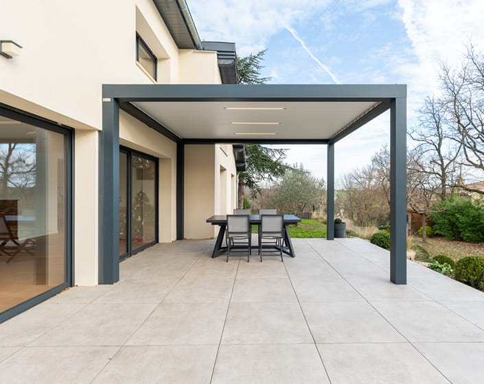 Pergola Bioclimatik à lames orientables